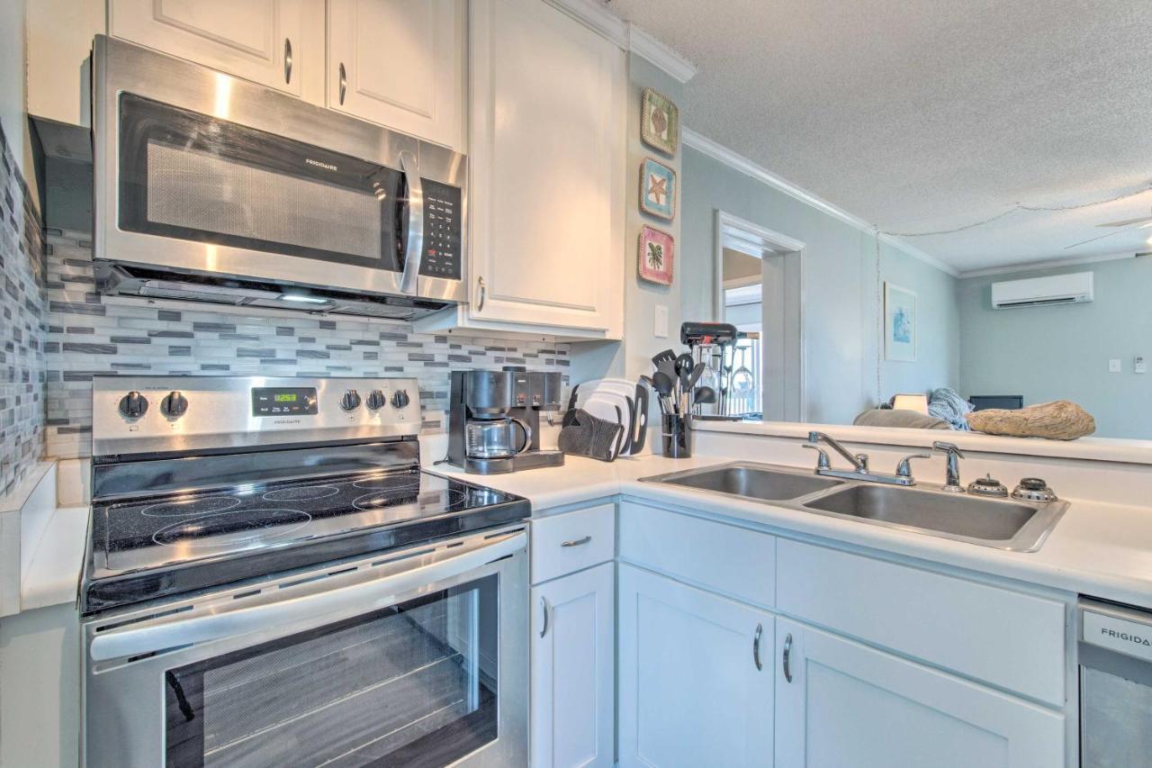 Convenient Retreat With Balcony And Ocean Views! Apartamento North Topsail Beach Exterior foto